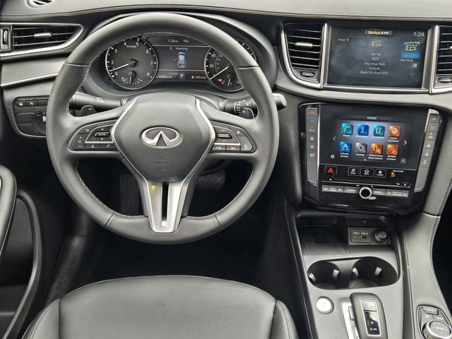 Thumbnail: 2025 INFINITI QX50 - 10