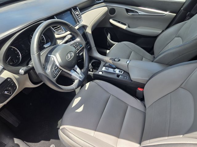 Thumbnail: 2023 INFINITI QX50 - 11
