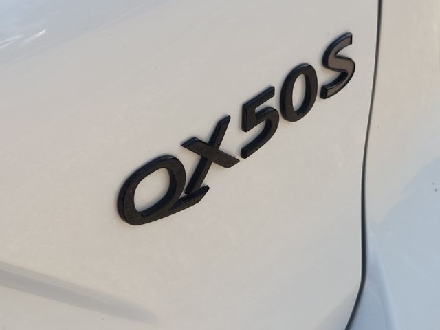 Thumbnail: 2023 INFINITI QX50 - 7