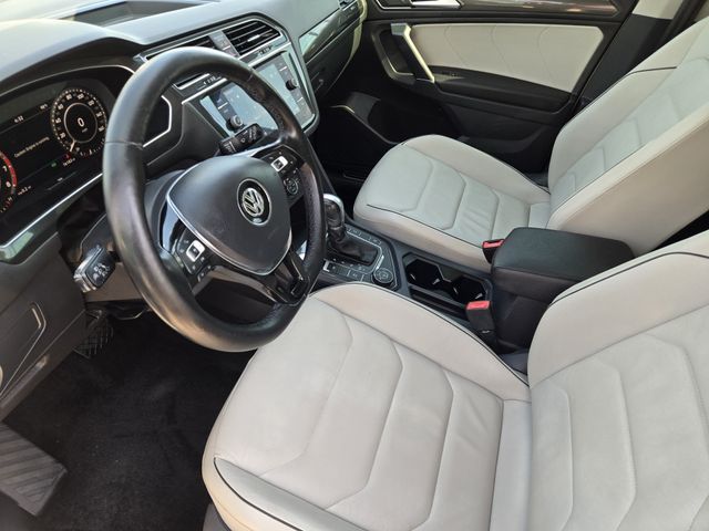 Thumbnail: 2018 Volkswagen Tiguan - 11