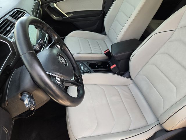 Thumbnail: 2018 Volkswagen Tiguan - 12