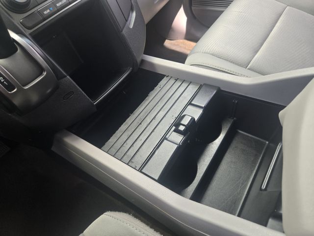 Thumbnail: 2015 Honda Pilot - 16