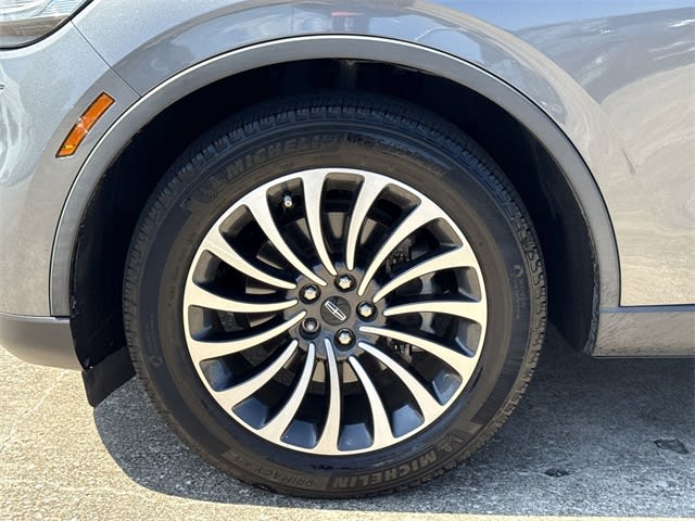 Thumbnail: 2023 Lincoln Aviator - 8