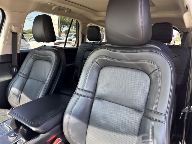 Thumbnail: 2023 Lincoln Aviator - 11