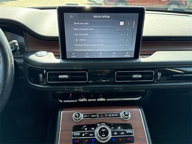 Thumbnail: 2023 Lincoln Aviator - 15