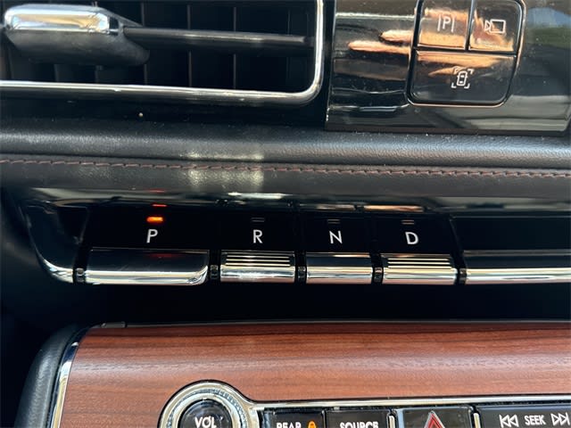 Thumbnail: 2023 Lincoln Aviator - 21