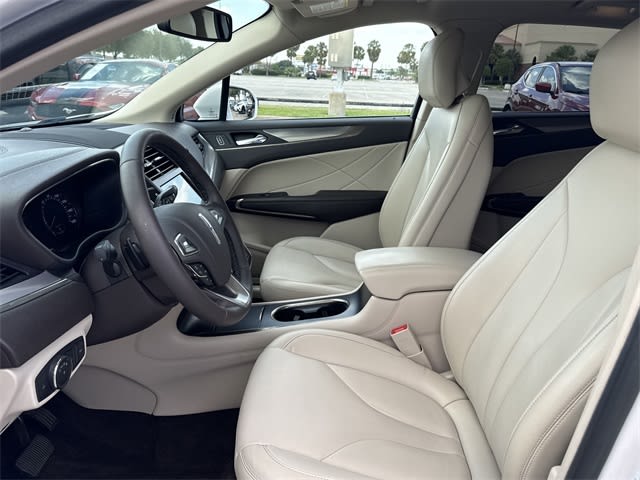 Thumbnail: 2019 Lincoln MKC - 10