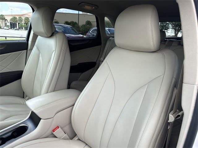 Thumbnail: 2019 Lincoln MKC - 11