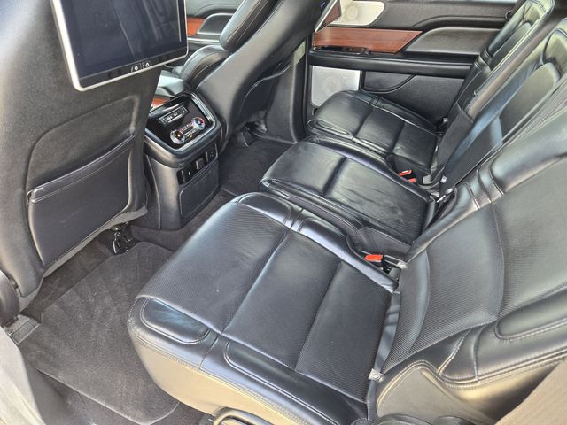 Thumbnail: 2021 Lincoln Navigator - 16