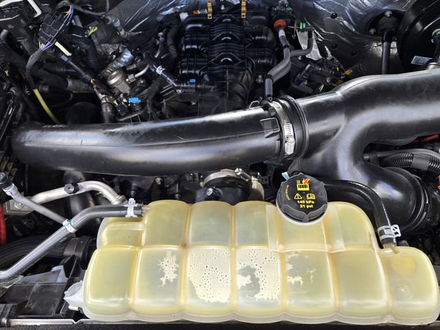 Thumbnail: 2021 Lincoln Navigator - 9