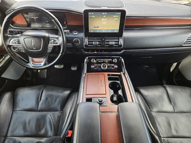 Thumbnail: 2021 Lincoln Navigator - 10