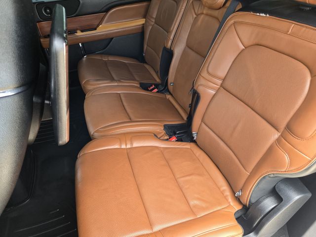 Thumbnail: 2018 Lincoln Navigator L - 18