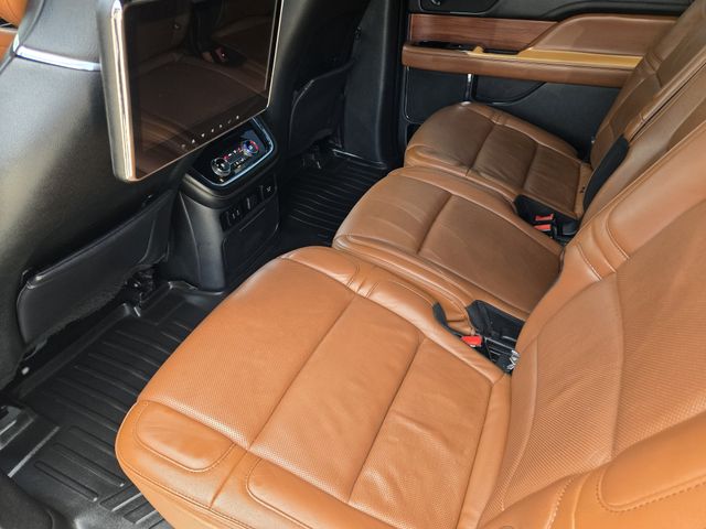 Thumbnail: 2018 Lincoln Navigator L - 13