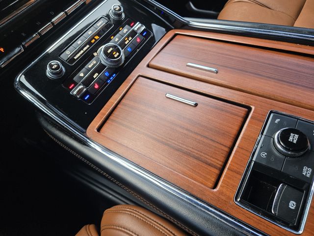 Thumbnail: 2018 Lincoln Navigator L - 20