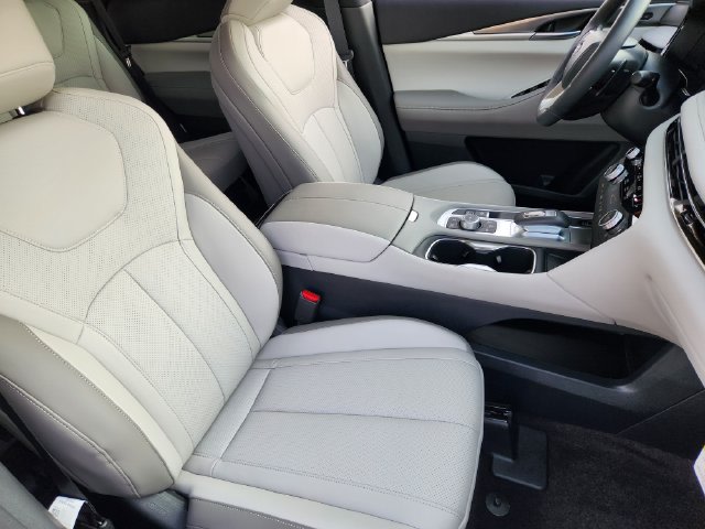 Thumbnail: 2027 INFINITI QX60 - 21
