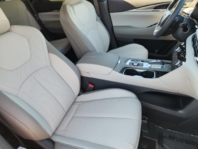 Thumbnail: 2027 INFINITI QX60 - 21