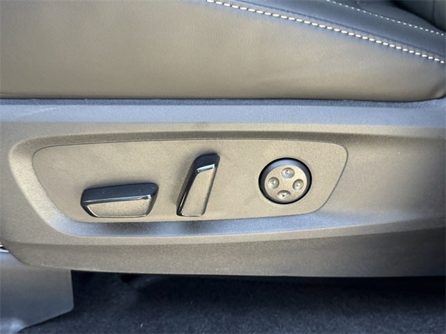 Thumbnail: 2026 INFINITI QX60 - 21