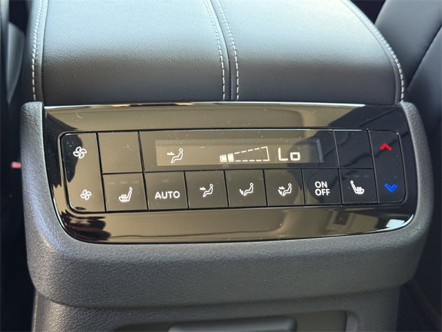 Thumbnail: 2026 INFINITI QX60 - 23