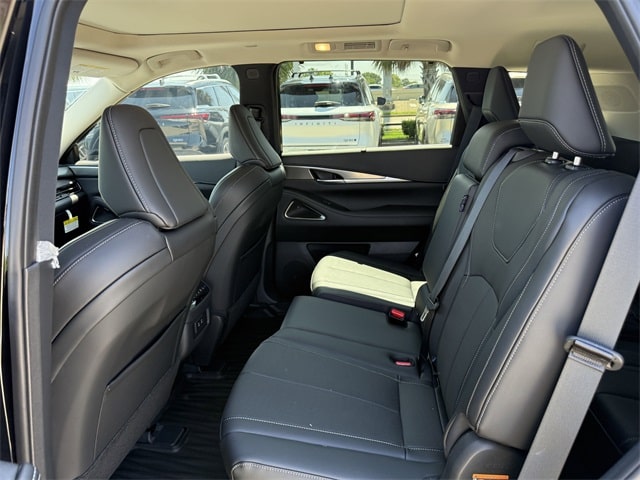 Thumbnail: 2026 INFINITI QX60 - 12