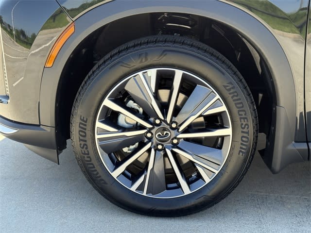 Thumbnail: 2026 INFINITI QX60 - 8