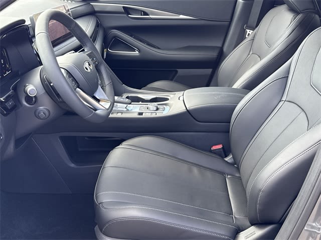 Thumbnail: 2026 INFINITI QX60 - 10