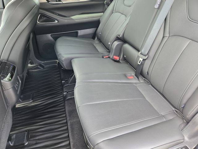 Thumbnail: 2026 INFINITI QX60 - 18