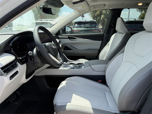 Thumbnail: 2026 INFINITI QX60 - 10