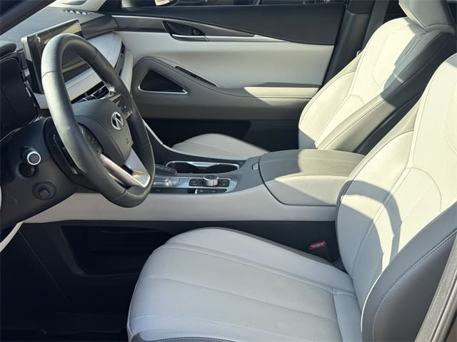 Thumbnail: 2026 INFINITI QX60 - 10