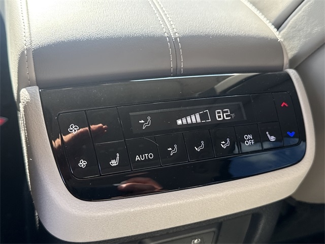 Thumbnail: 2026 INFINITI QX60 - 23