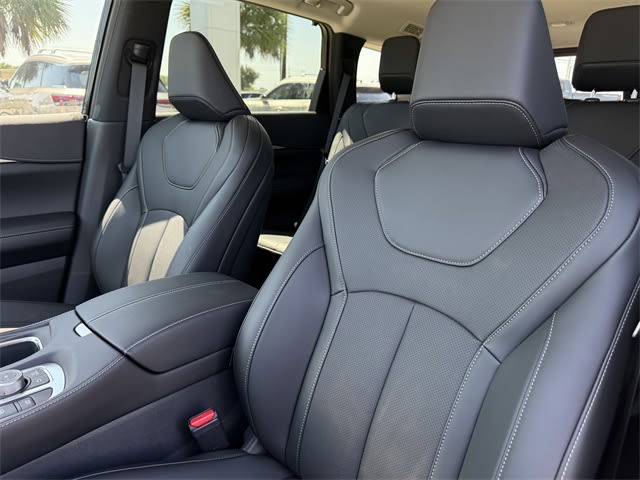 Thumbnail: 2026 INFINITI QX60 - 11