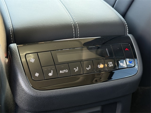 Thumbnail: 2026 INFINITI QX60 - 22