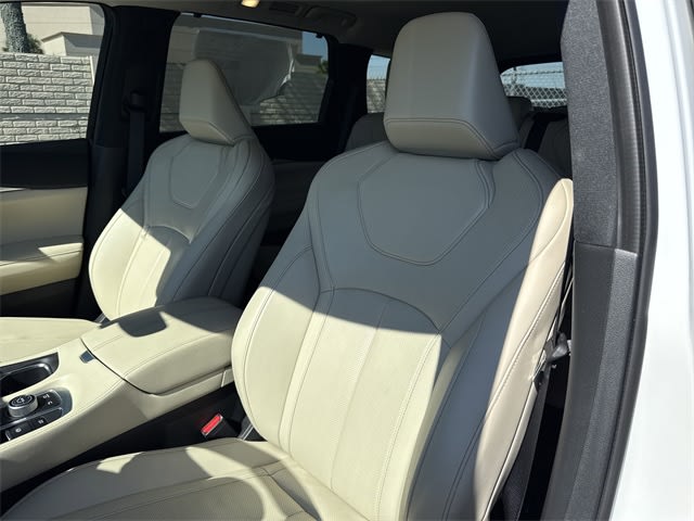 Thumbnail: 2025 INFINITI QX60 - 11