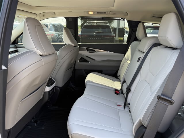 Thumbnail: 2026 INFINITI QX60 - 12