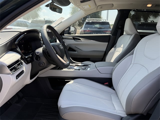 Thumbnail: 2026 INFINITI QX60 - 10