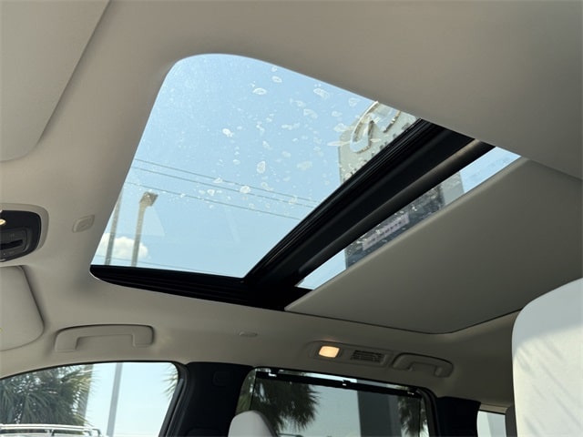 Thumbnail: 2026 INFINITI QX60 - 28