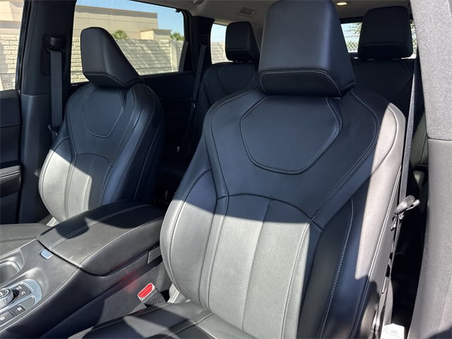 Thumbnail: 2025 INFINITI QX60 - 11