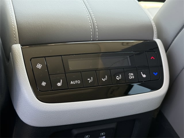 Thumbnail: 2026 INFINITI QX60 - 23