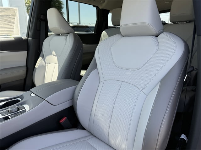 Thumbnail: 2026 INFINITI QX60 - 11