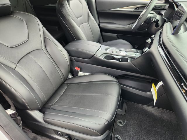 Thumbnail: 2026 INFINITI QX60 - 12