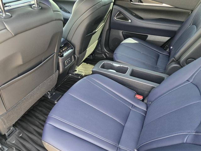 Thumbnail: 2026 INFINITI QX60 - 17