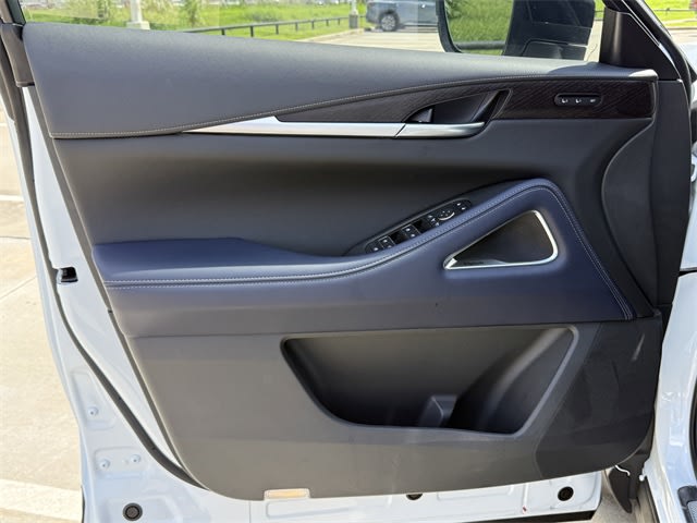 Thumbnail: 2026 INFINITI QX60 - 18