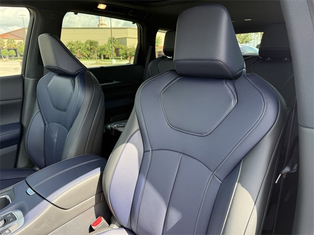 Thumbnail: 2026 INFINITI QX60 - 11