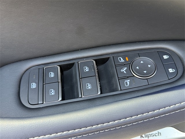 Thumbnail: 2026 INFINITI QX60 - 18