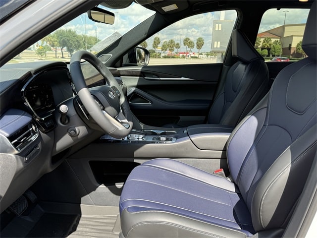 Thumbnail: 2026 INFINITI QX60 - 10