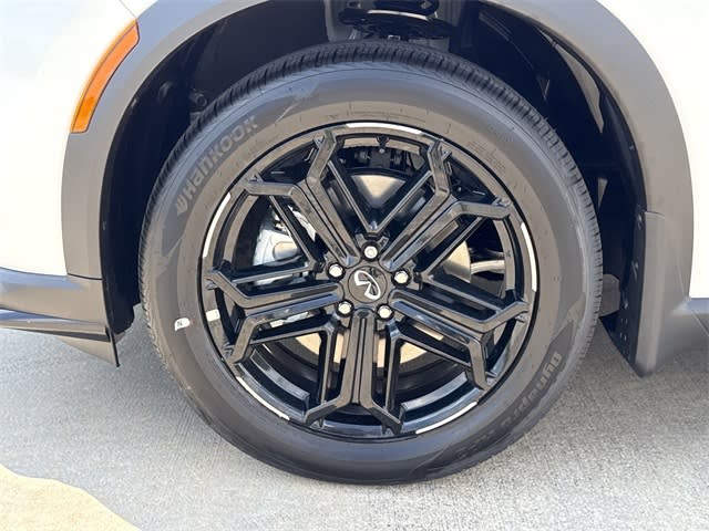 Thumbnail: 2026 INFINITI QX60 - 8