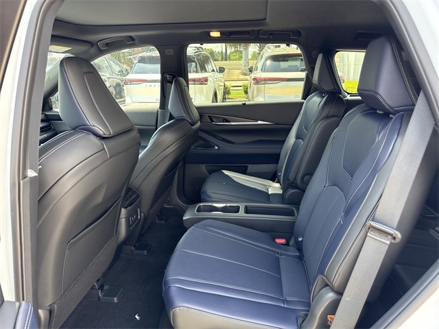 Thumbnail: 2026 INFINITI QX60 - 12