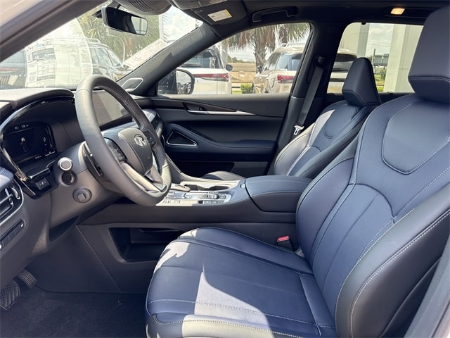 Thumbnail: 2026 INFINITI QX60 - 10