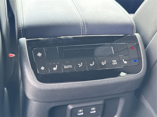 Thumbnail: 2026 INFINITI QX60 - 23