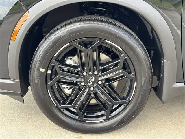 Thumbnail: 2026 INFINITI QX60 - 8