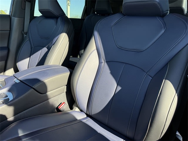 Thumbnail: 2026 INFINITI QX60 - 10